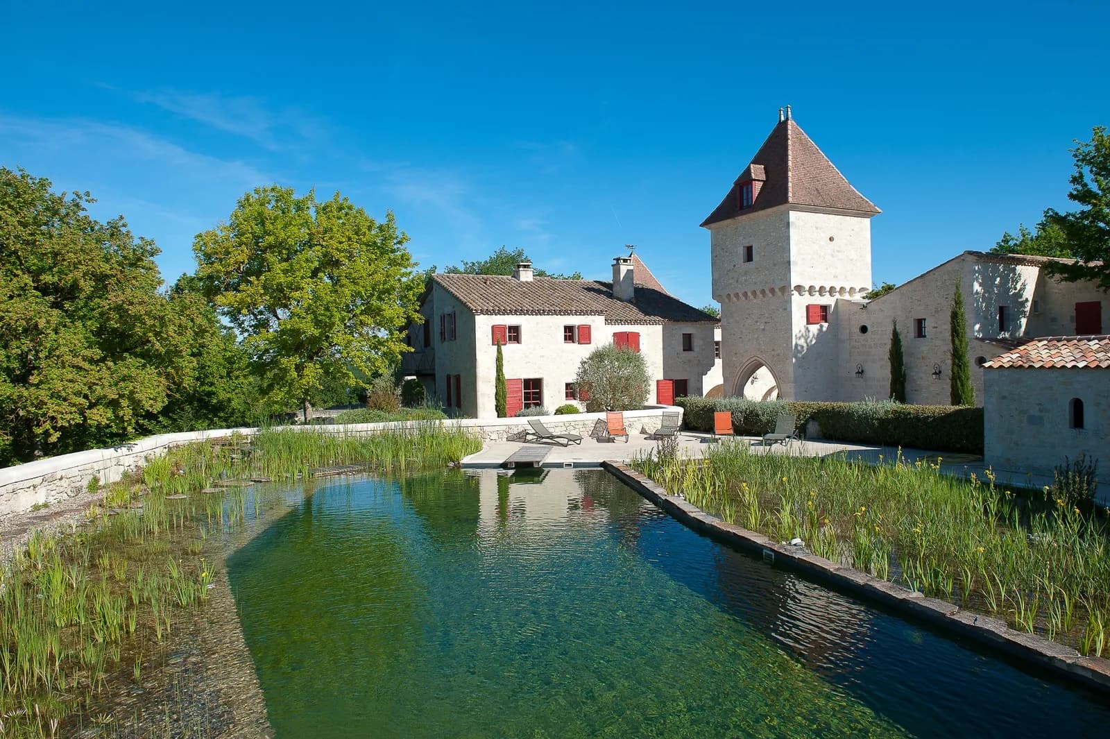 Le Domaine d’Orion et sa piscine naturelle