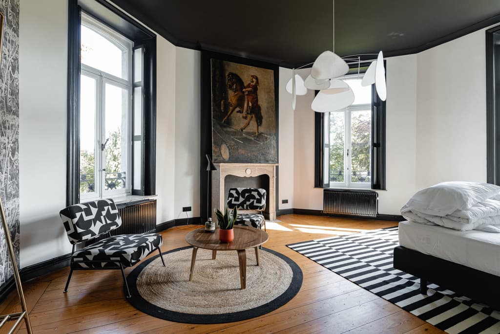 Chambre 6 — Chambre privée avec vue sur le parc