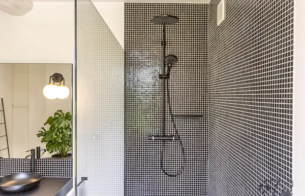 Chambre 7 — Salle de bain