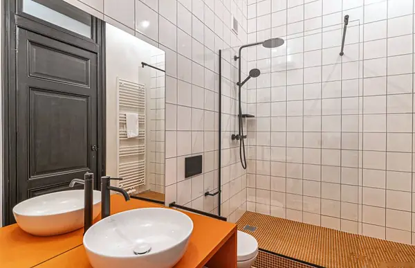 Chambre 2 — Salle de bain